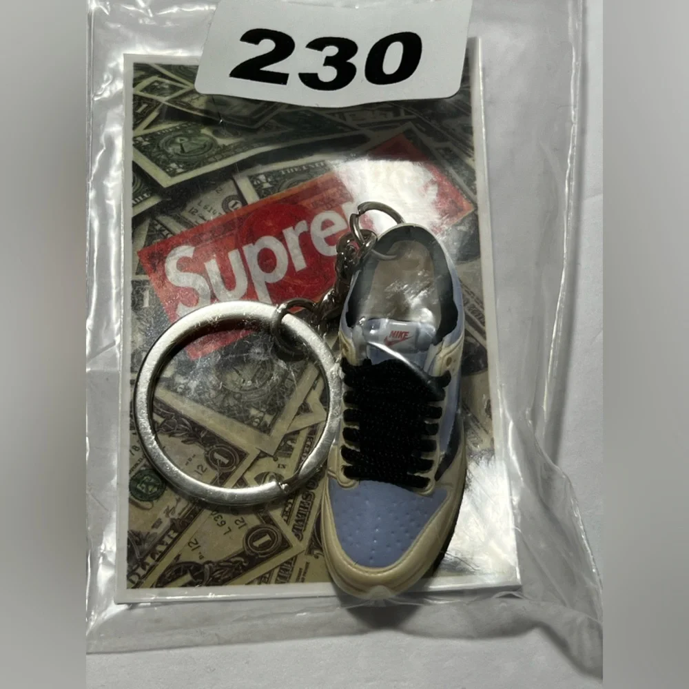 3D‎ Mini Sneaker Keychain dunk low blue cream charm trinket